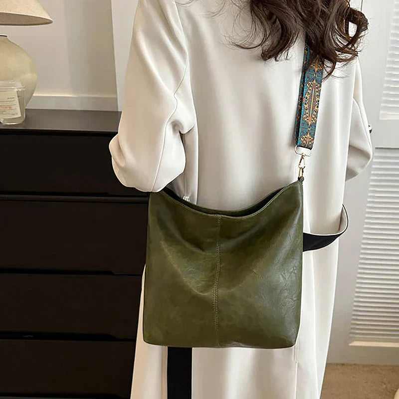 MONICA - LEATHER BAG WITH LARGE CAPACITY