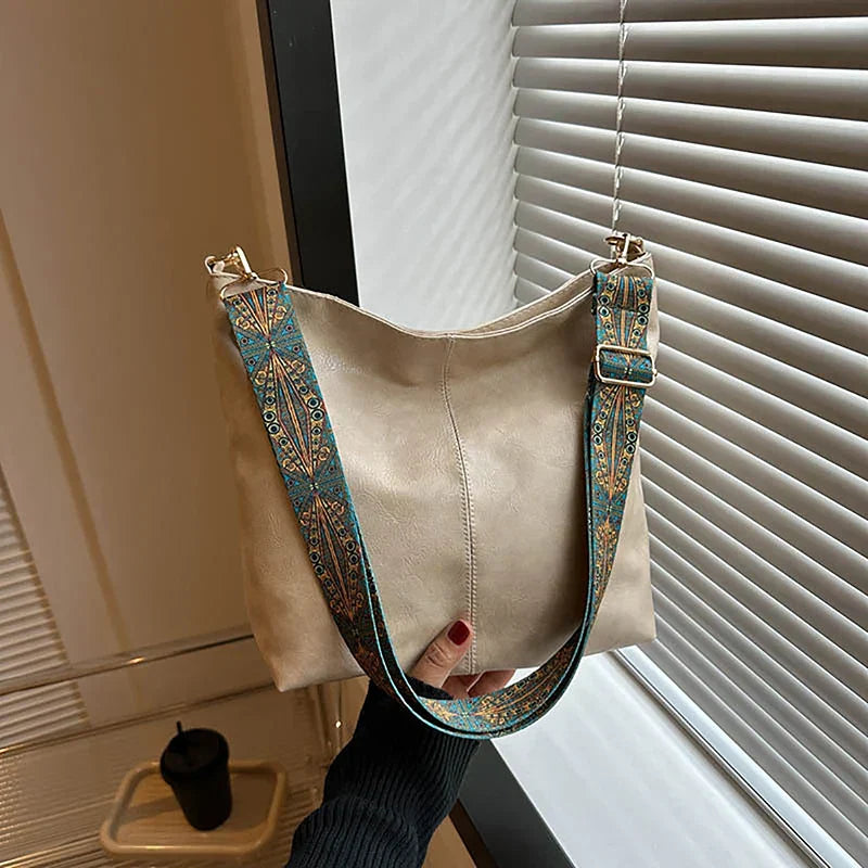 MONICA - LEATHER BAG WITH LARGE CAPACITY