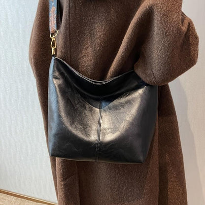 MONICA - LEATHER BAG WITH LARGE CAPACITY