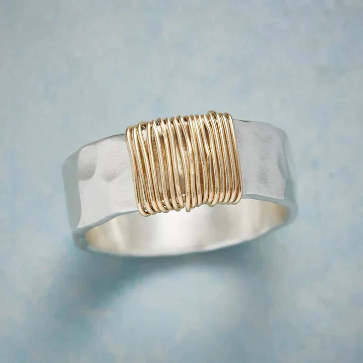 Zoë Vintage Gold-Toned Wire Ring